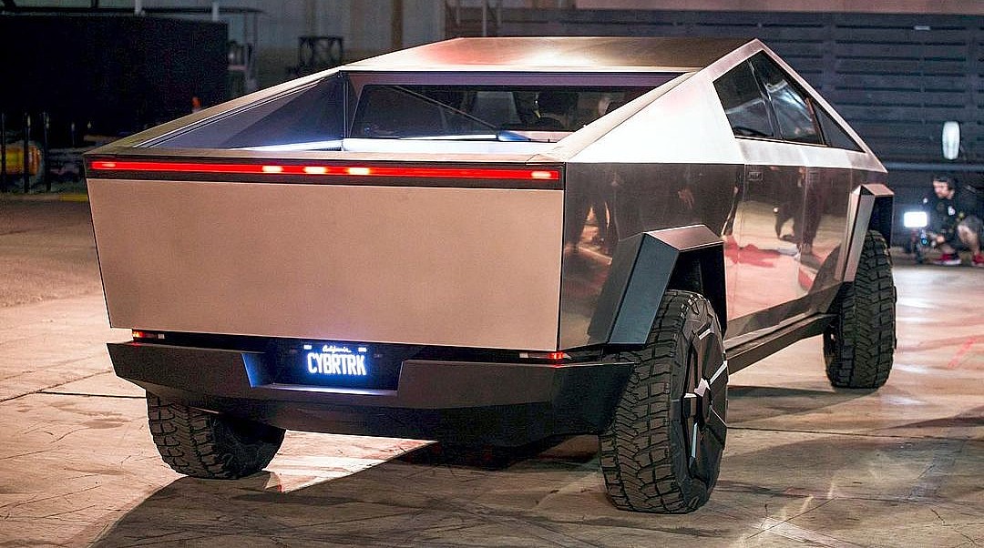 Cybertruck bakifrån