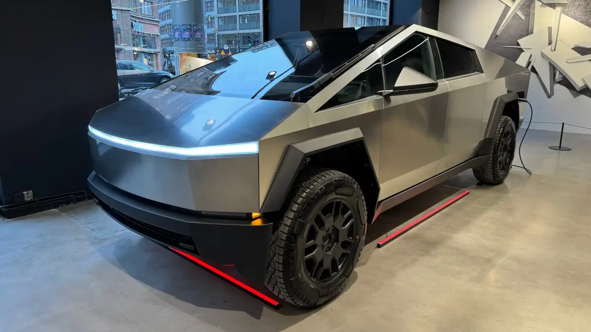 Cybertruck i Stockholm showroom